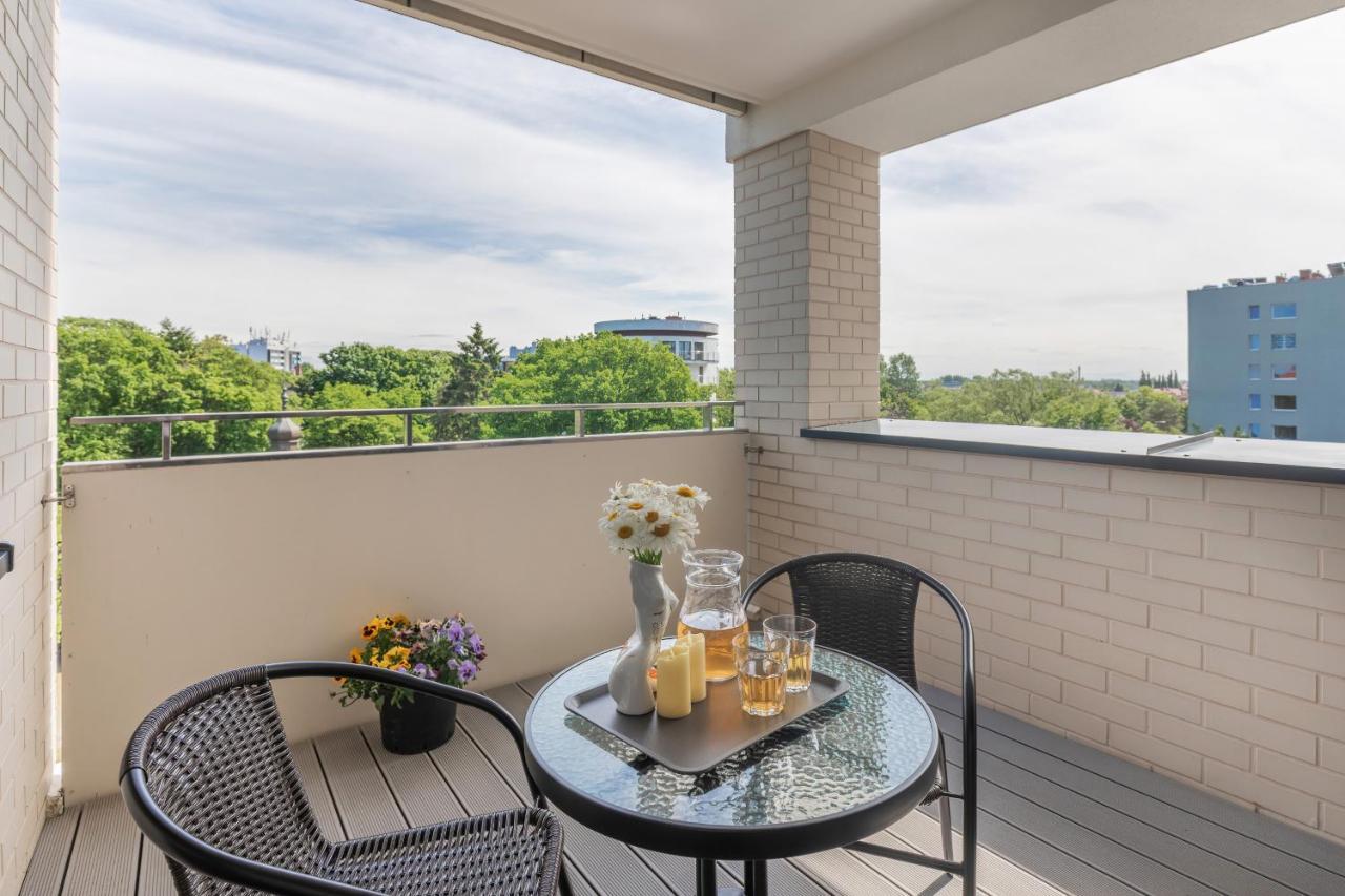 Apartament Deluxe Platany C38 By Renters Apartment Kolobrzeg Exterior photo